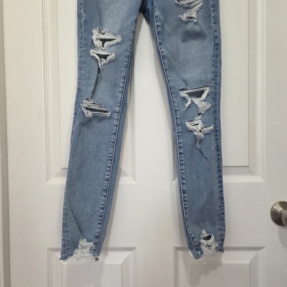 American Eagle Next Level Stretch Super High Rise Ripped Jegging Size 4 Regular - Picture 4 of 14